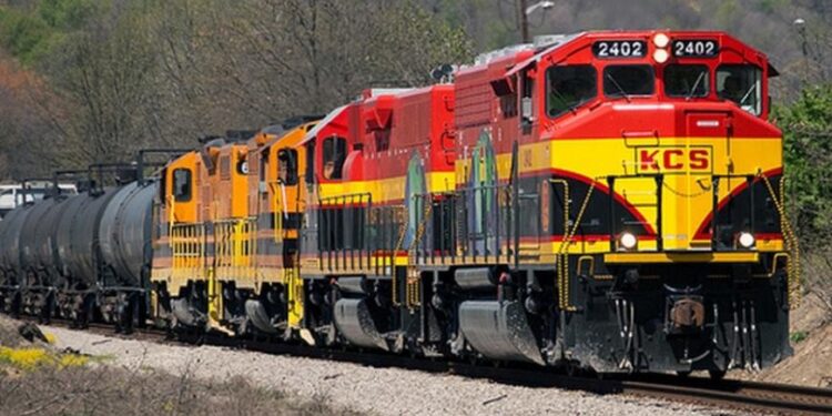 Suspende SAT permisos para importación de combustibles