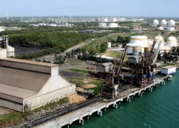 Aumenta Valero presencia en México; construye terminal en Altamira