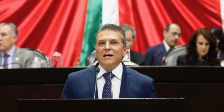 Proponen continuidad energética, pero no la aplican a AMLO