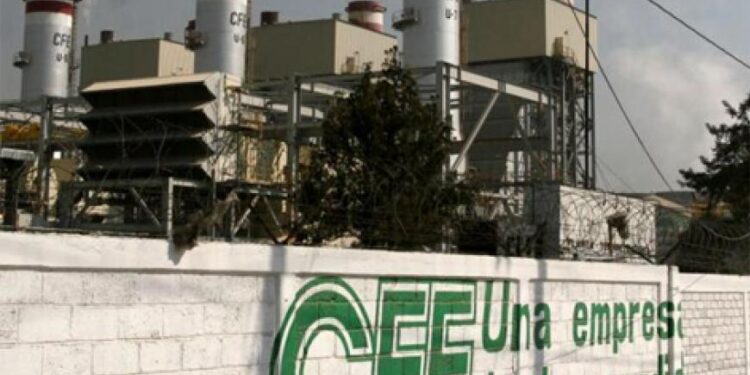 Bajan la calificación de la CFE a BBB