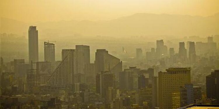 Expertos y sociedad exigen corregir la política ambiental
