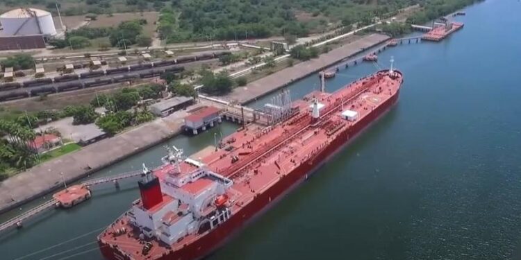 Afecta competencia cambios en regulación de importación de petrolíferos: Cofece