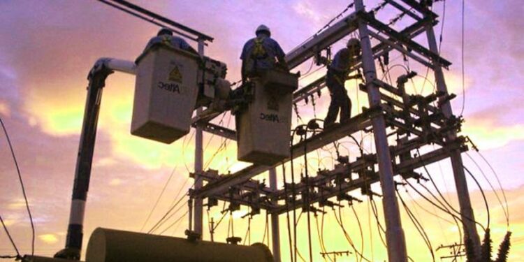 Ofrece CCE trabajar con gobierno para fortalecer el sistema eléctrico