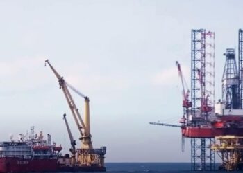 Cayó 4% producción petrolera en noviembre: CNH