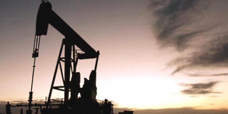 Ataques en Medio Oriente empujan petroprecios al alza