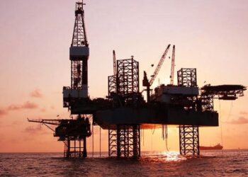 Rompe producción de Pemex piso de los 1.6 millones bd