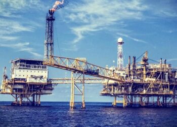 Baja Pemex previsión de producción petrolera para 2024