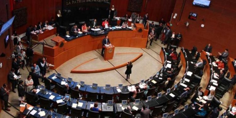 La oposición impugna la reforma eléctrica de AMLO