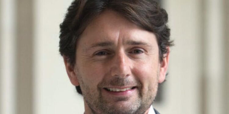 Espantará inversiones, si AMLO revierte reformas: Duncan Wood