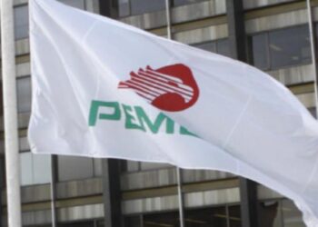 Mediante decreto, se reduce la carga fiscal a Pemex