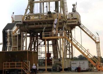 Reciben 6 empresas suspensión contra Ley de Hidrocarburos