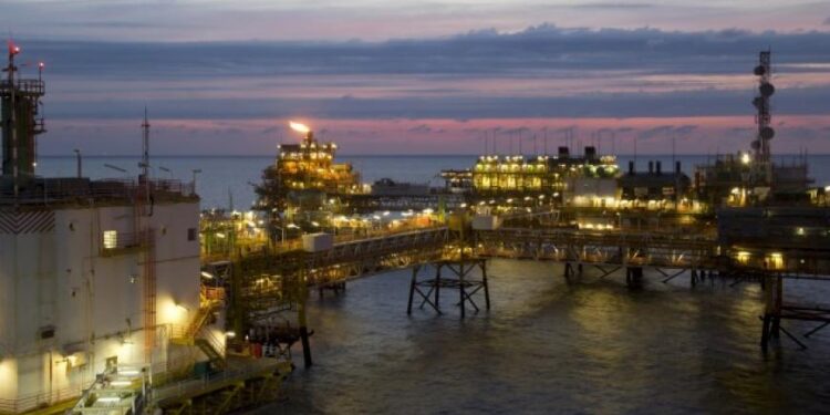 Produce Pemex 1.7 millones b/d en lo que va del mes