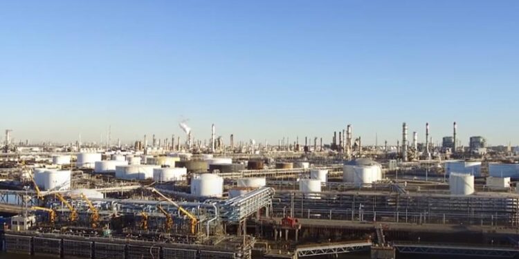 Adquiere Pemex la totalidad de la refinería de Deer Park