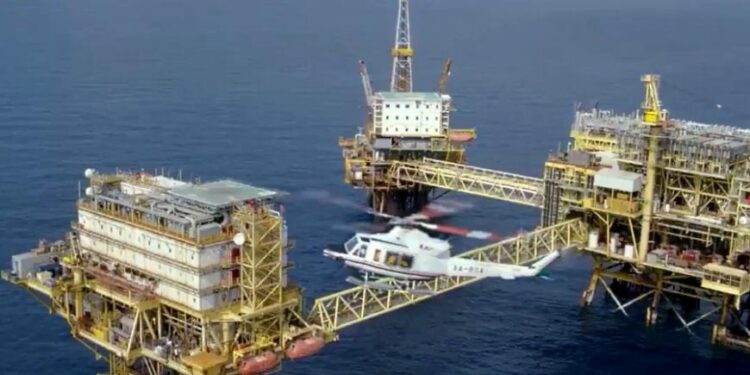 Cae 3% producción de Pemex en octubre