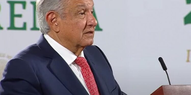 Confunde AMLO a México con la CFE