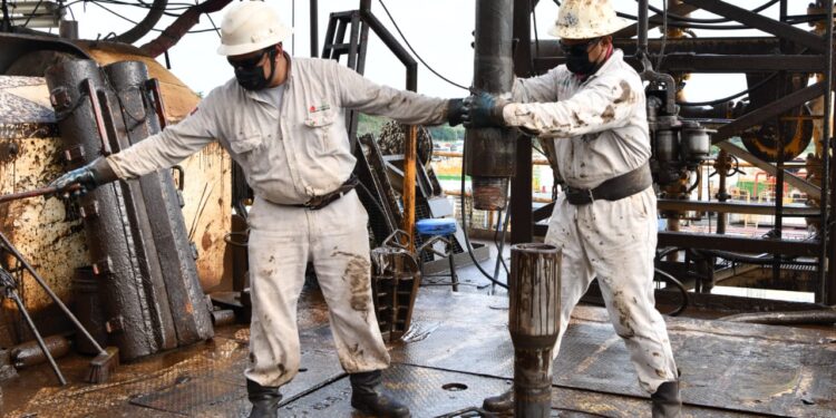 Apoyo del gobierno  a Pemex alcanzará 20 mil mdd en 2021