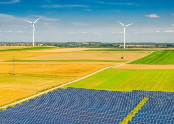 Recorta AIE pronóstico de renovables para México