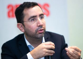 Ratifica AMPES a Andrés Gutiérrez como su presidente para 2022