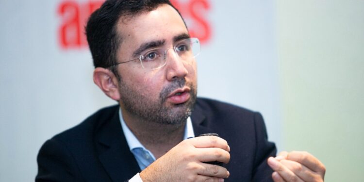 Ratifica AMPES a Andrés Gutiérrez como su presidente para 2022