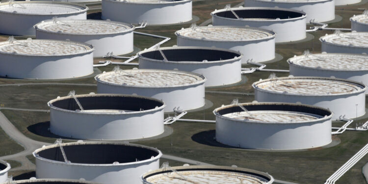 Regresa petróleo mexicano a la banda de los 70 dólares por barril