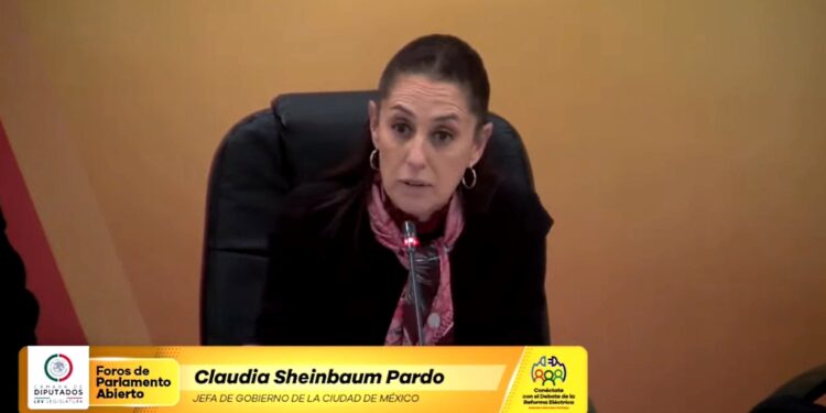 Arremete Sheinbaum contra autoabastecedores y productores independientes de energía
