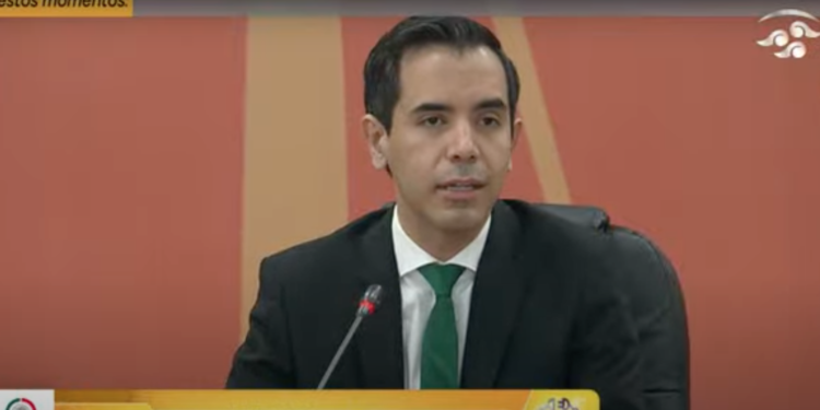 Chocan especialistas y funcionarios de CFE por causas de apagones