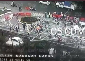 Se desploma infraestructura de CFE en dos puntos distintos