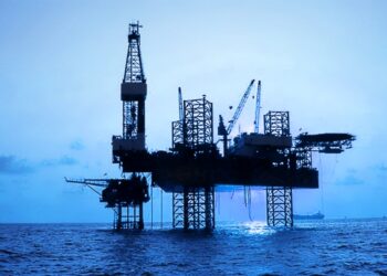 Ligero incremento en producción nacional de petróleo; la de Pemex baja