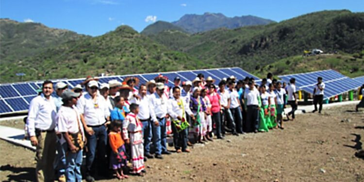 Pueblos originarios piden ser incluidos en la reforma eléctrica