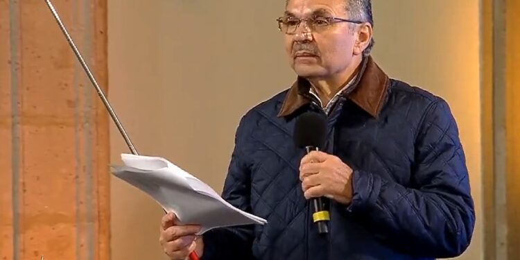 No hay empresas consentidas, dice Pemex