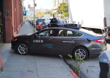 Uber integrará 250 autos eléctricos a su plataforma