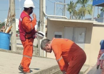 Se intoxican 70 trabajadores en refinería de Dos Bocas