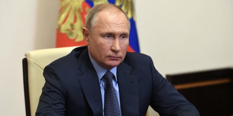 Putin obligará a Europa a pagar gas en rublos