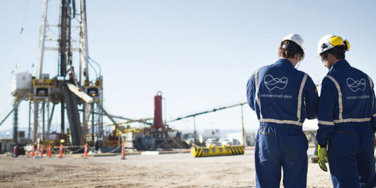 Wintershall DEA suspende inversión en Rusia