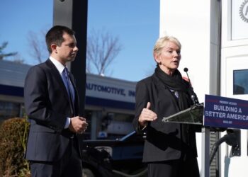 Liberarán 60 millones de barriles de petróleo de reservas estratégicas