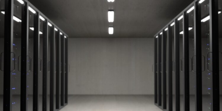 Schneider Electric presenta estrategia para medir emisiones de centros de datos