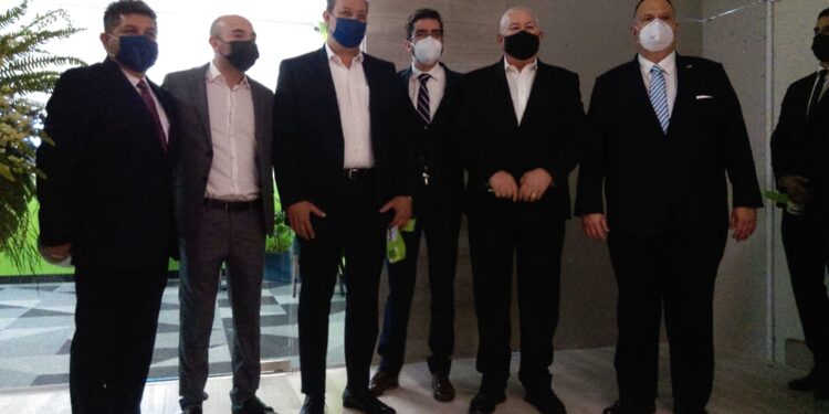 Llaman a cuidar activos de energías limpias ante entorno complicado