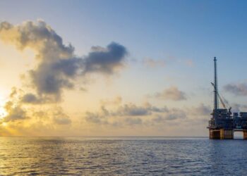 Valor bursátil de petroleras se dispara con la guerra