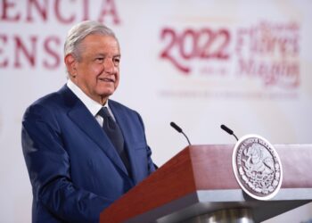 AMLO rechaza mandar más iniciativas energéticas