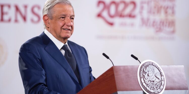 AMLO rechaza mandar más iniciativas energéticas