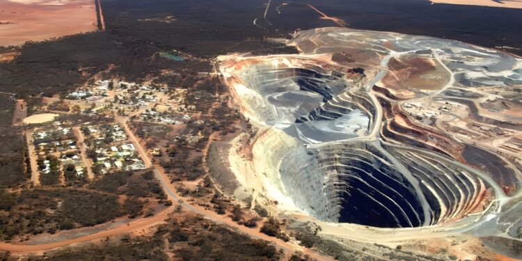 Explorará empresa CATL en minas arcillosas de China para extraer litio