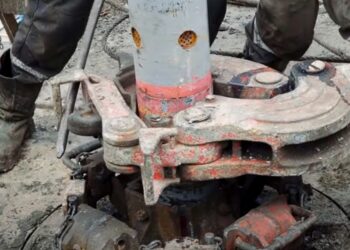 Vuelve a caer producción petrolera de Pemex