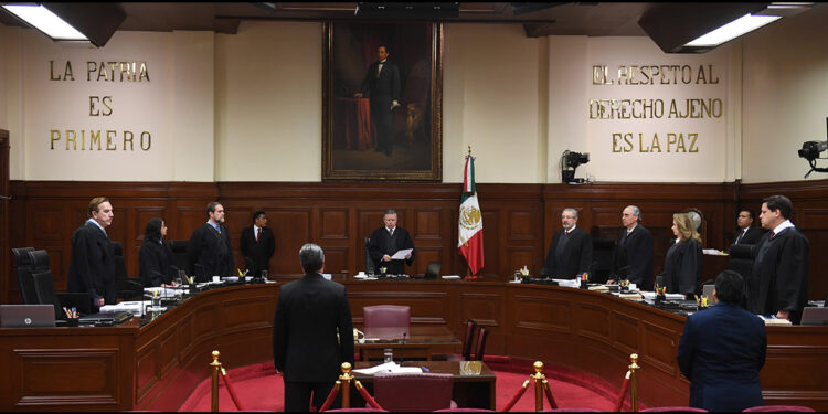 En el aire, decisión de la Corte sobre inconstitucionalidad de la LIE