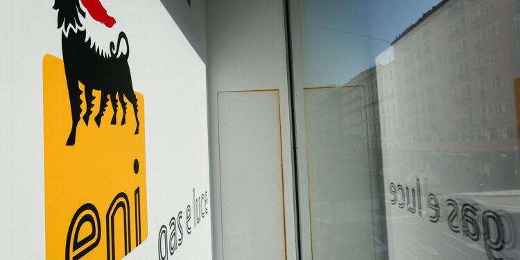 Pemex podría tener campo compartido con Eni