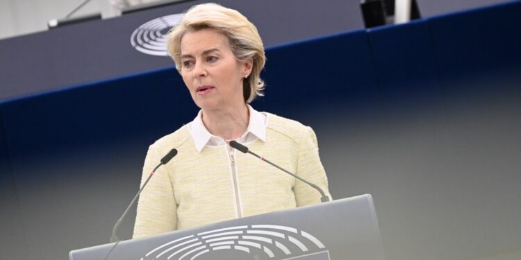 Descartan impacto en precios del petróleo por posible embargo a Rusia