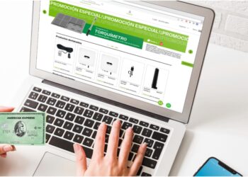 Firman afiliación BayWa r.e. Solar Systems y American Espress