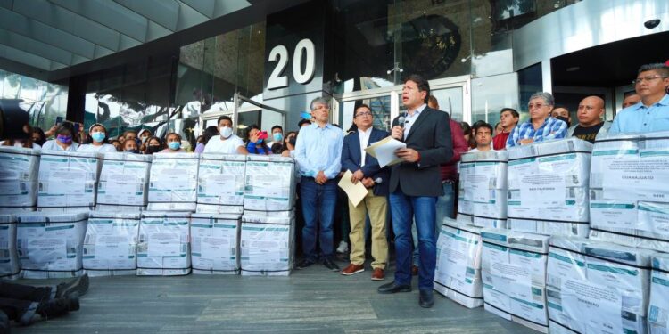 Interpone Morena denuncia en la FGR contra diputados por “traición a la Patria”