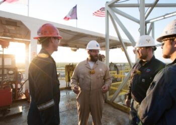 Precios del gas impulsan resultados de Chevron y ExxonMobil