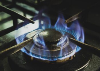 Energéticos suben 6.32% anual en la primera mitad de mayo