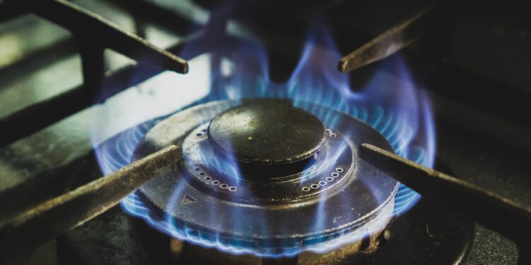 Energéticos suben 6.32% anual en la primera mitad de mayo